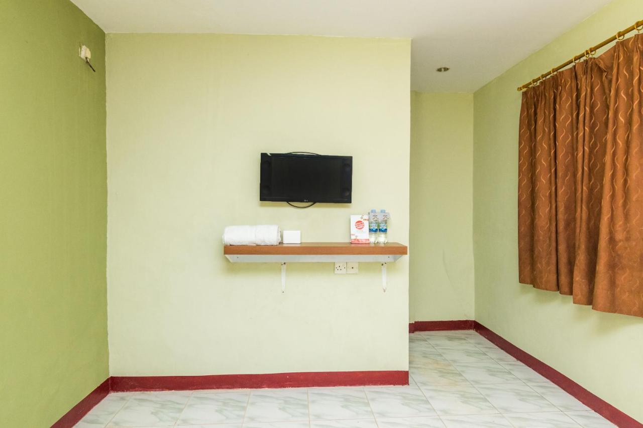 OYO 1703 Terang Bintang Hotel Batam Bagian luar foto