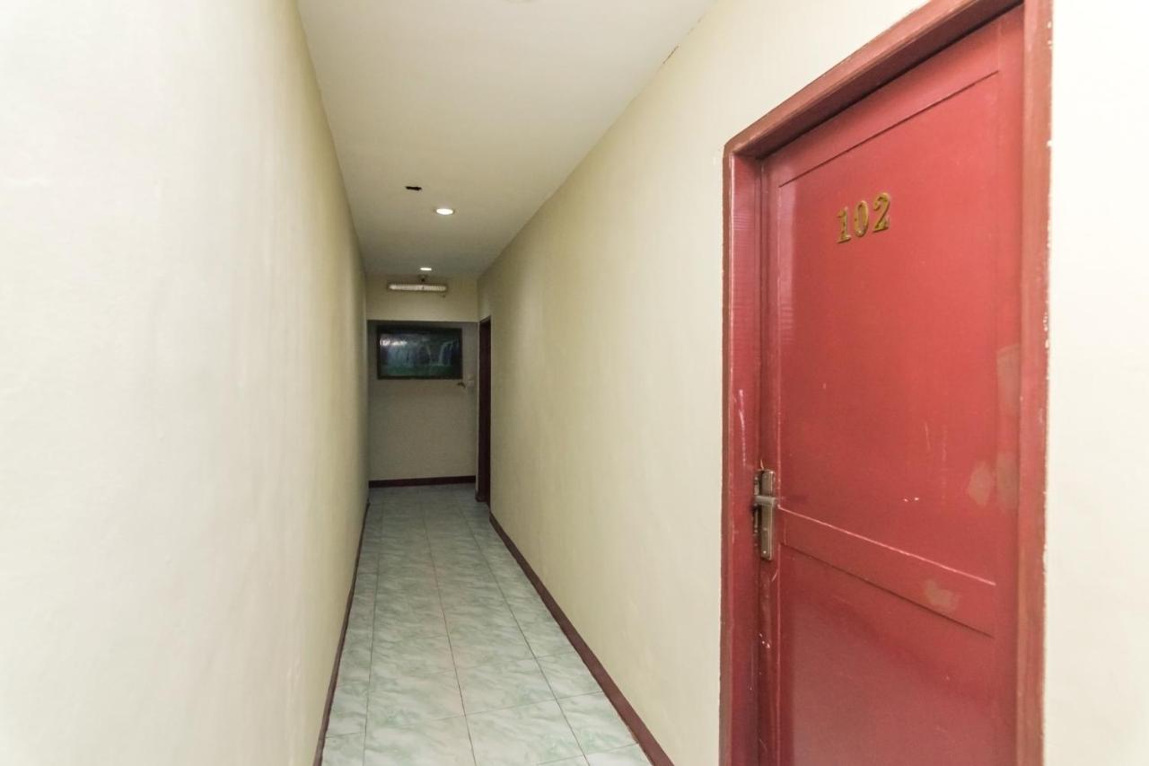 OYO 1703 Terang Bintang Hotel Batam Bagian luar foto