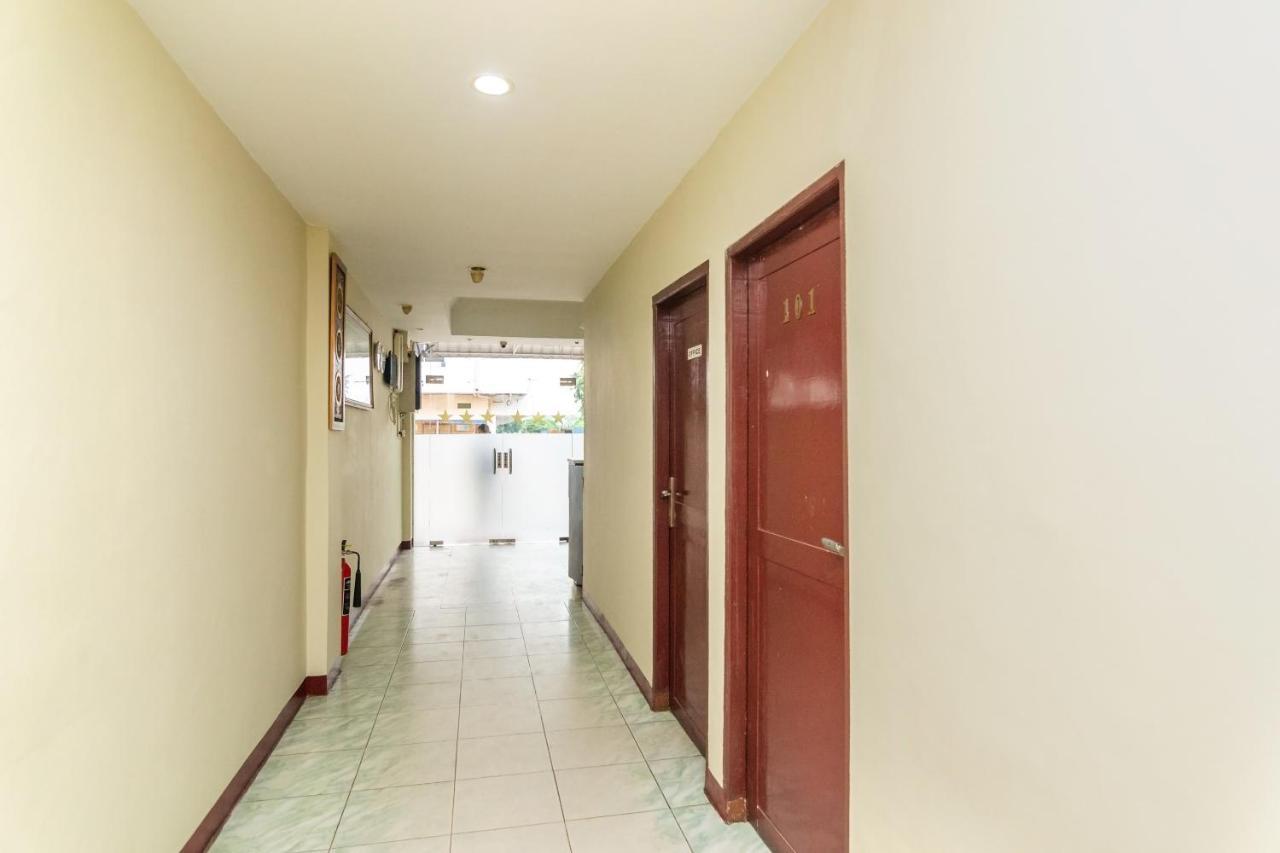 OYO 1703 Terang Bintang Hotel Batam Bagian luar foto