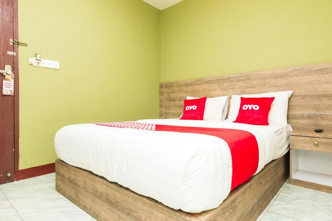 OYO 1703 Terang Bintang Hotel Batam Bagian luar foto