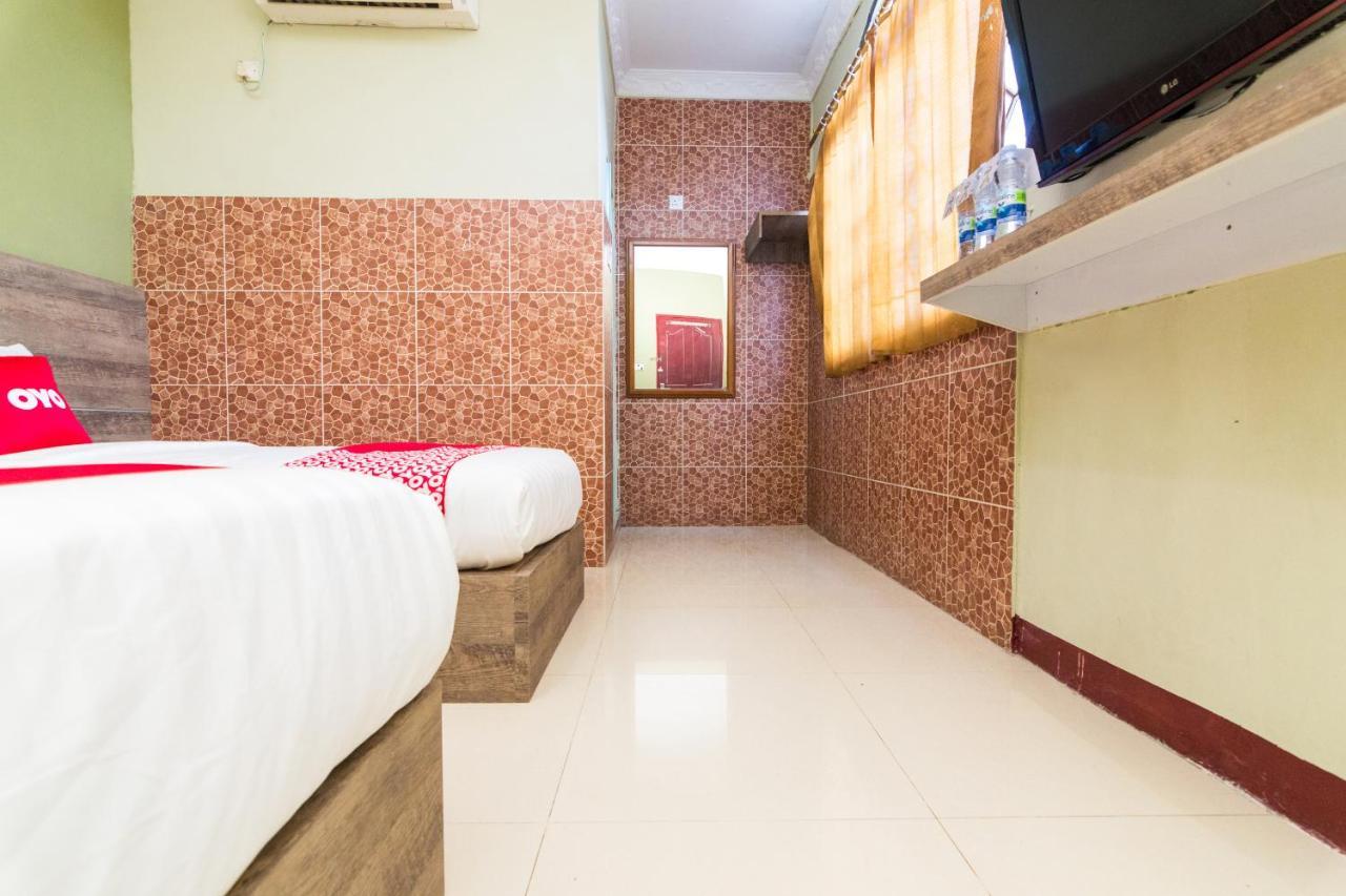 OYO 1703 Terang Bintang Hotel Batam Bagian luar foto